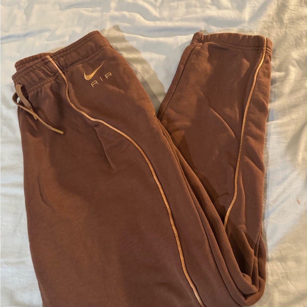 Nike Brown Sweatpants with Gold Accents